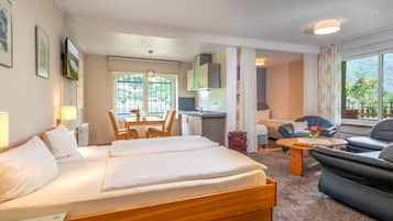 Family Room | Premium bedding, pillowtop beds, minibar, in-room safe