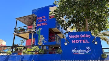 Fachada de la propiedad