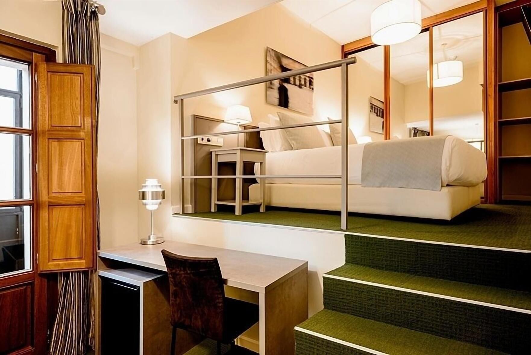 1 sovrum, minibar, värdeförvaringsskåp på rummet och skrivbord