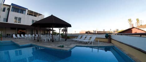 Outdoor pool, sun loungers