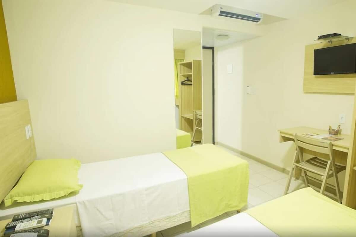 Free cots/infant beds, free WiFi, bed sheets