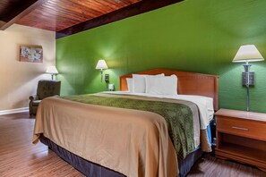 Escritorio, cortinas opacas, wifi gratis y ropa de cama