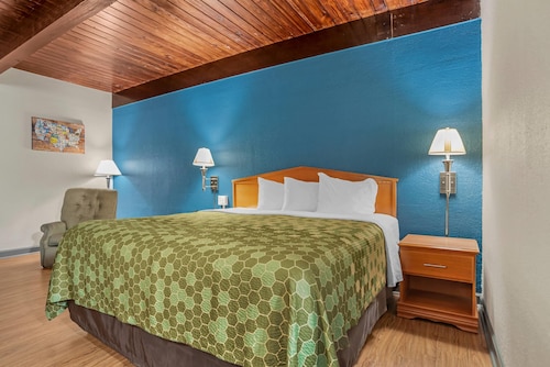 Econo Lodge Tallahassee Downtown - University