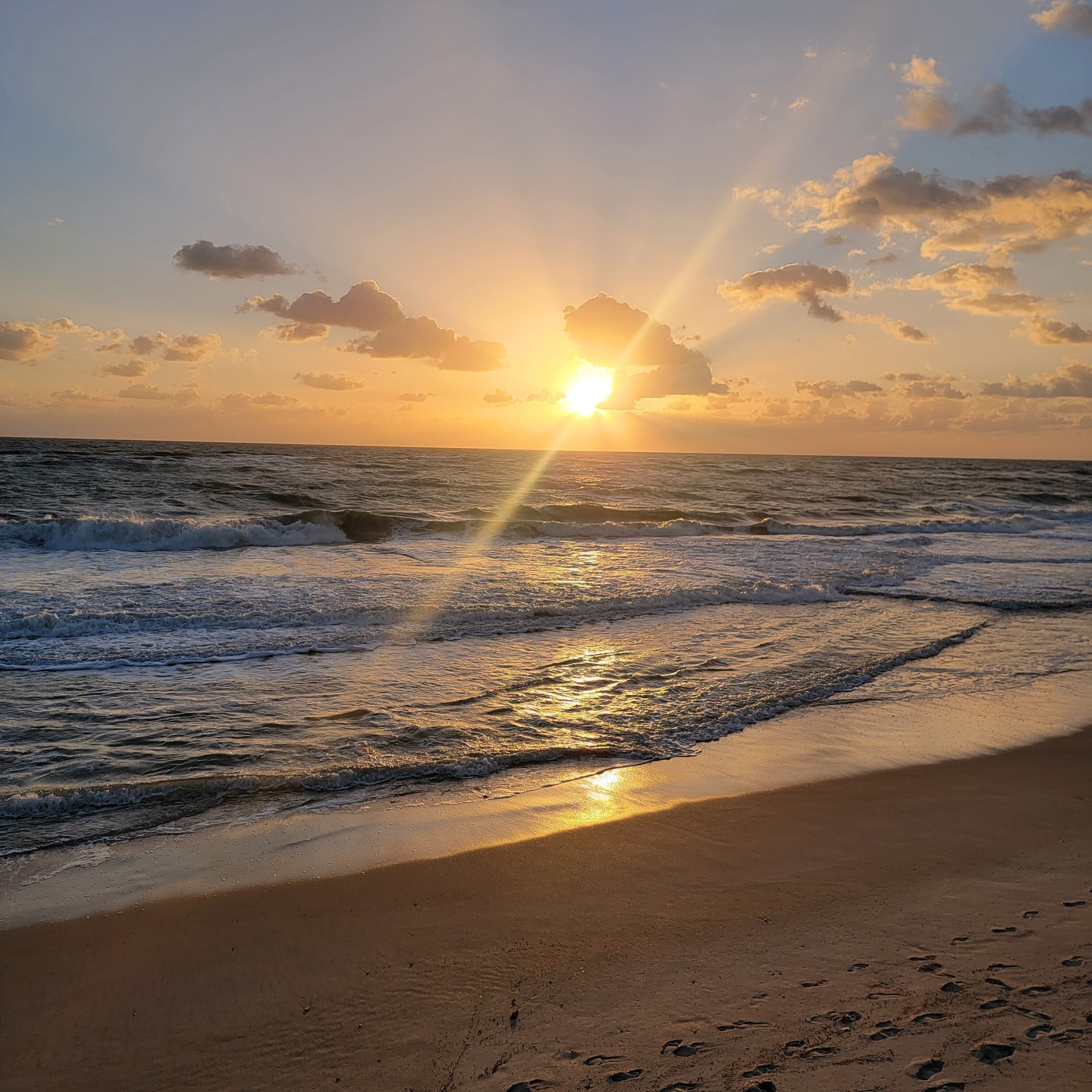 Privatstrand, weißer Sandstrand, Surfen/Bodyboarden, Angeln