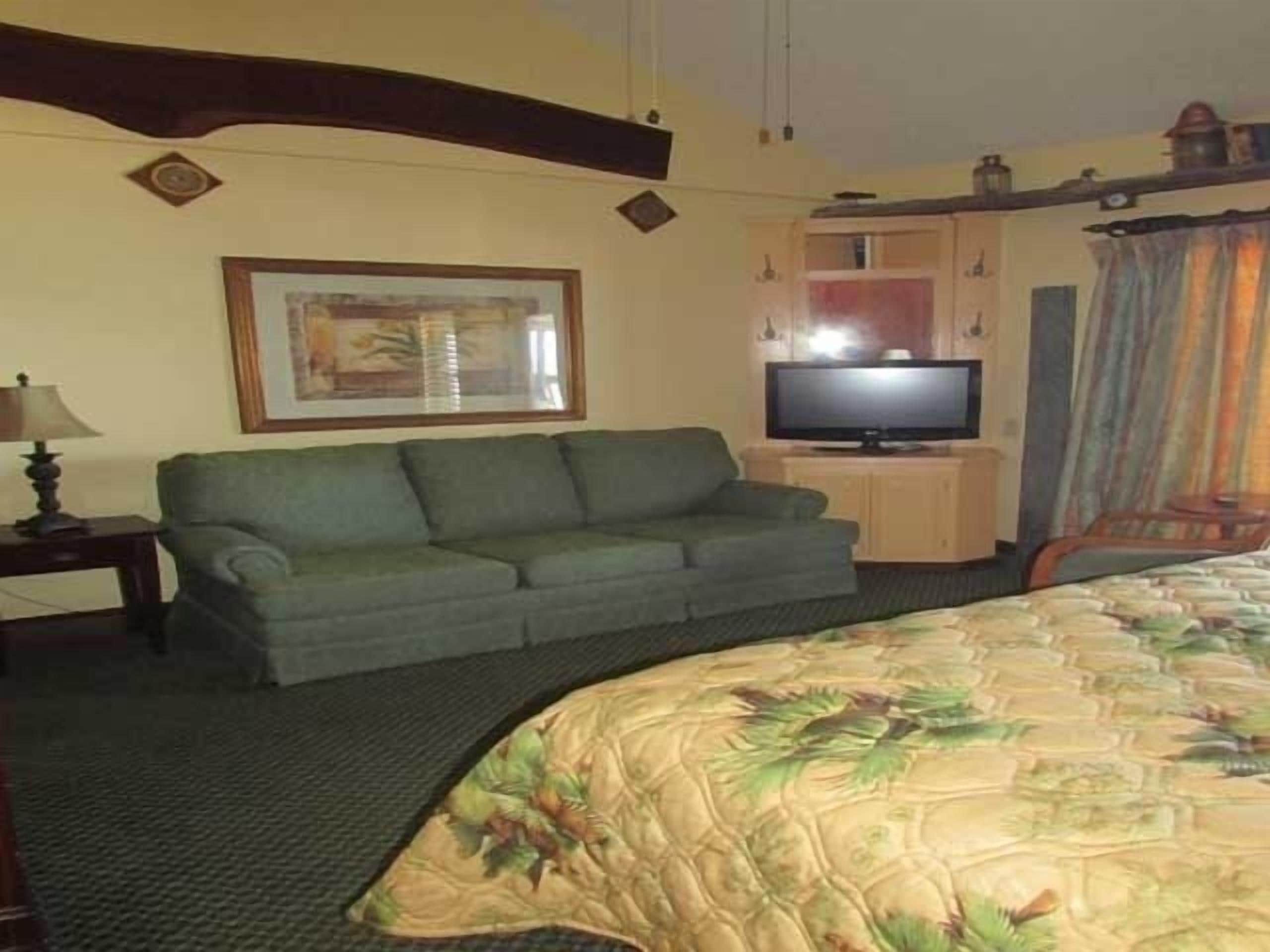 studio | pillow-top beds, individually decorated, individually furnished, desk