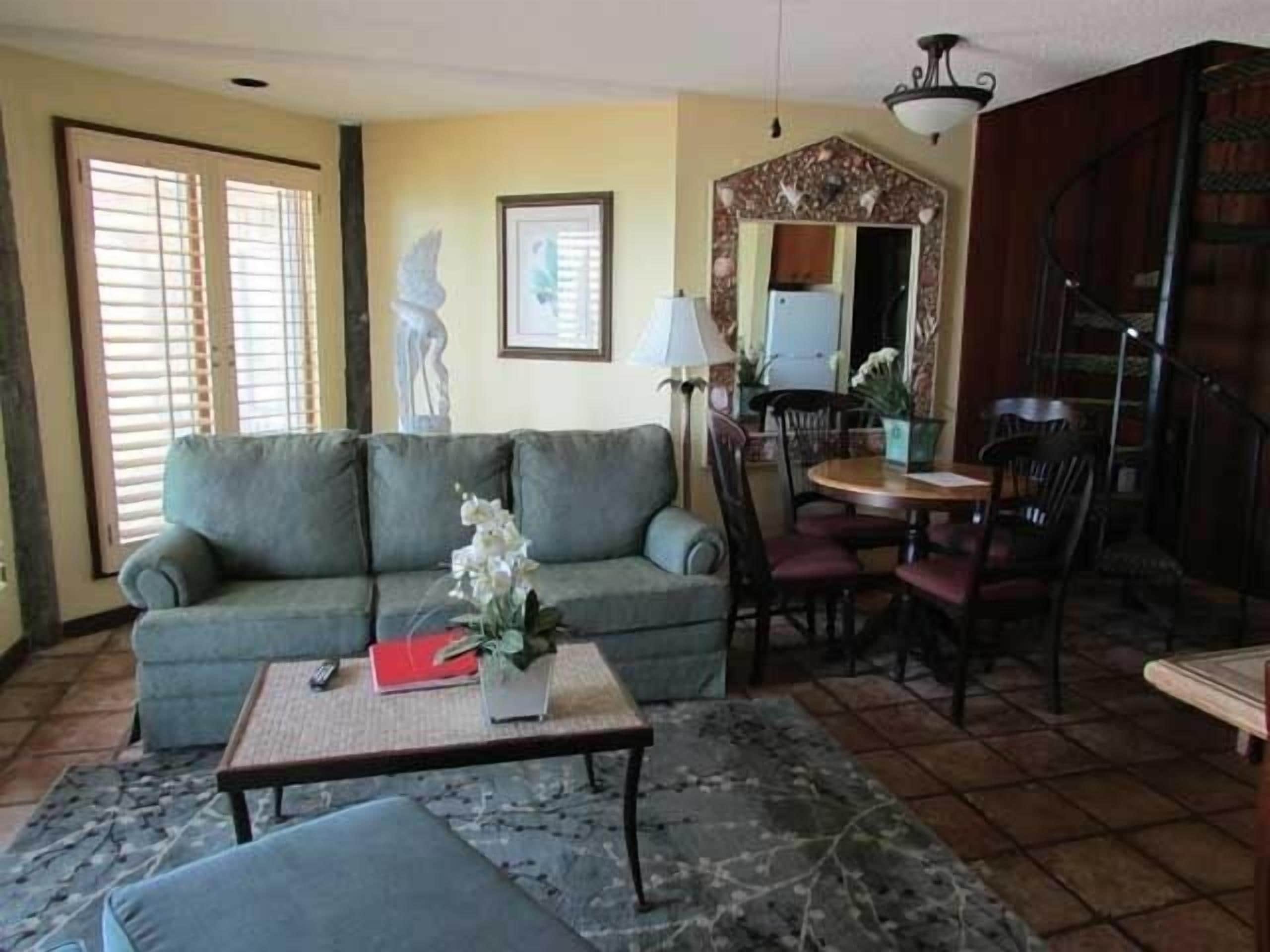 studio | living area | 30-inch lcd tv with cable channels, tv, dvd player