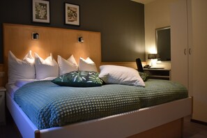 Classic Double or Twin Room | In-room safe, individually decorated, desk, blackout curtains - Hotel Atlanta (Valkenburg aan de Geul)