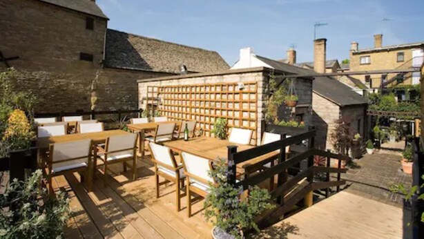 Property grounds - Crown and Cushion (Chipping Norton)