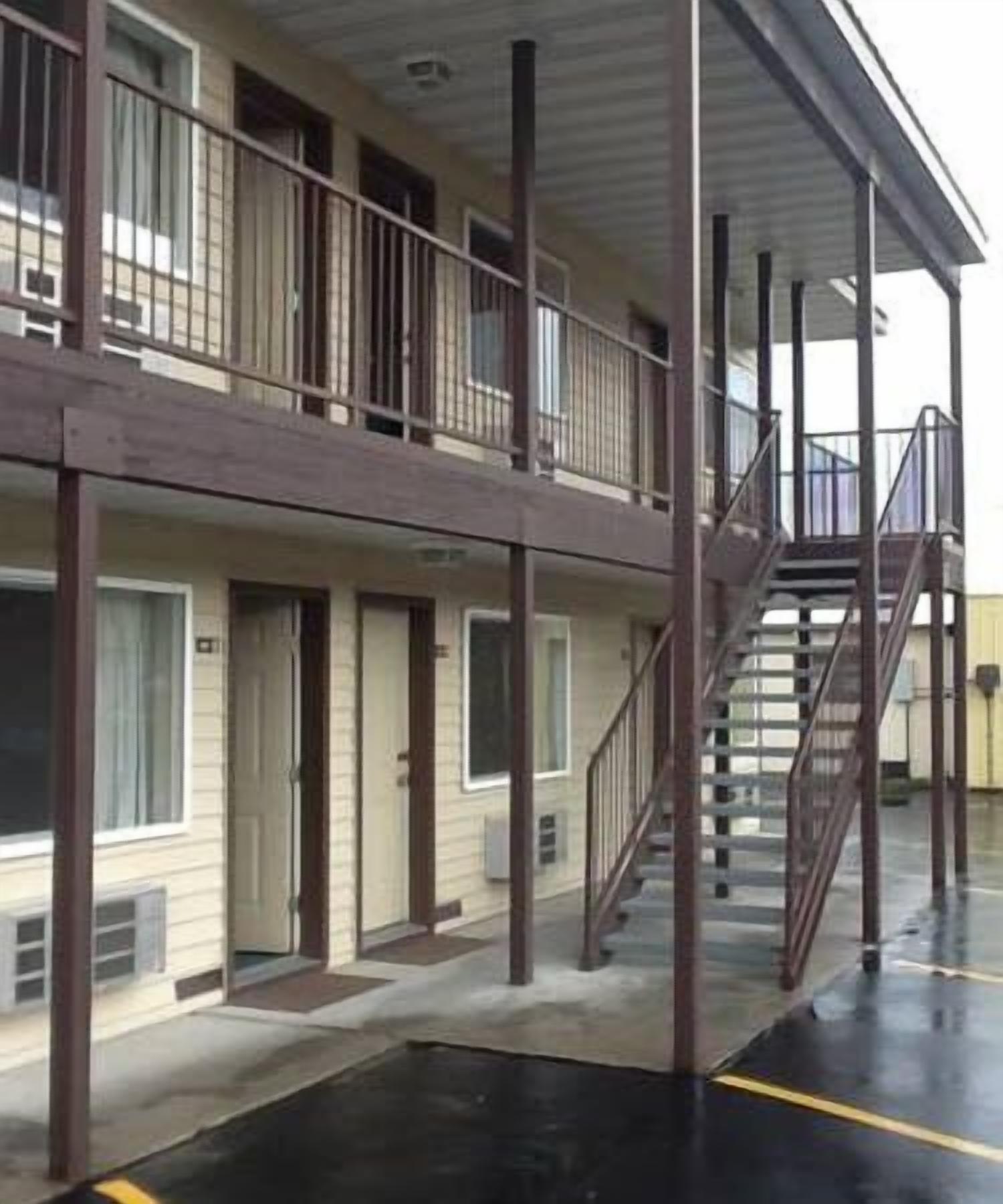 Foto - Dude & Roundup