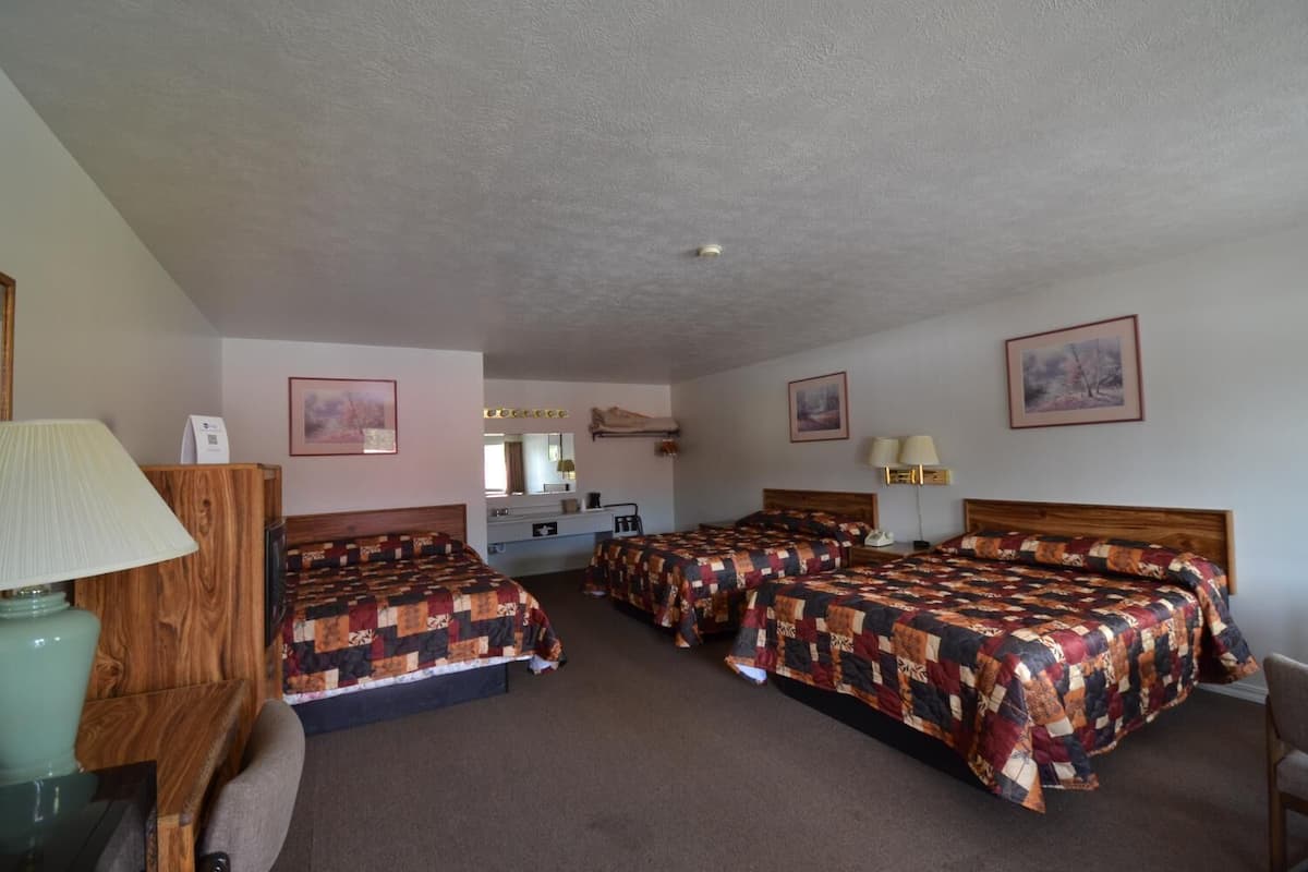 Blackout curtains, free WiFi, bed sheets