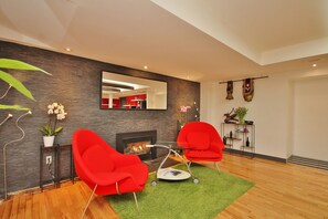 Lounge - Swiss Hotel (Ottawa)