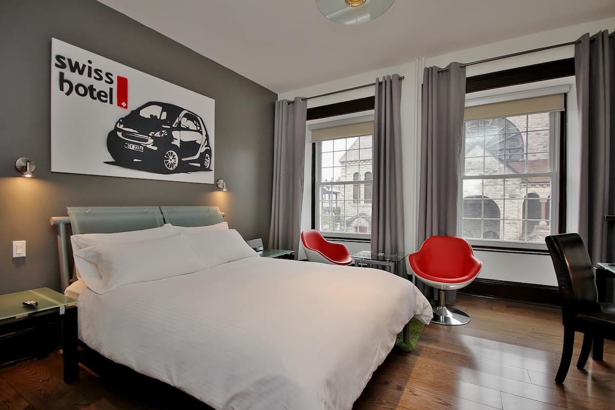 Superior Room, 1 Queen Bed | Egyptian cotton sheets, premium bedding, desk, laptop workspace