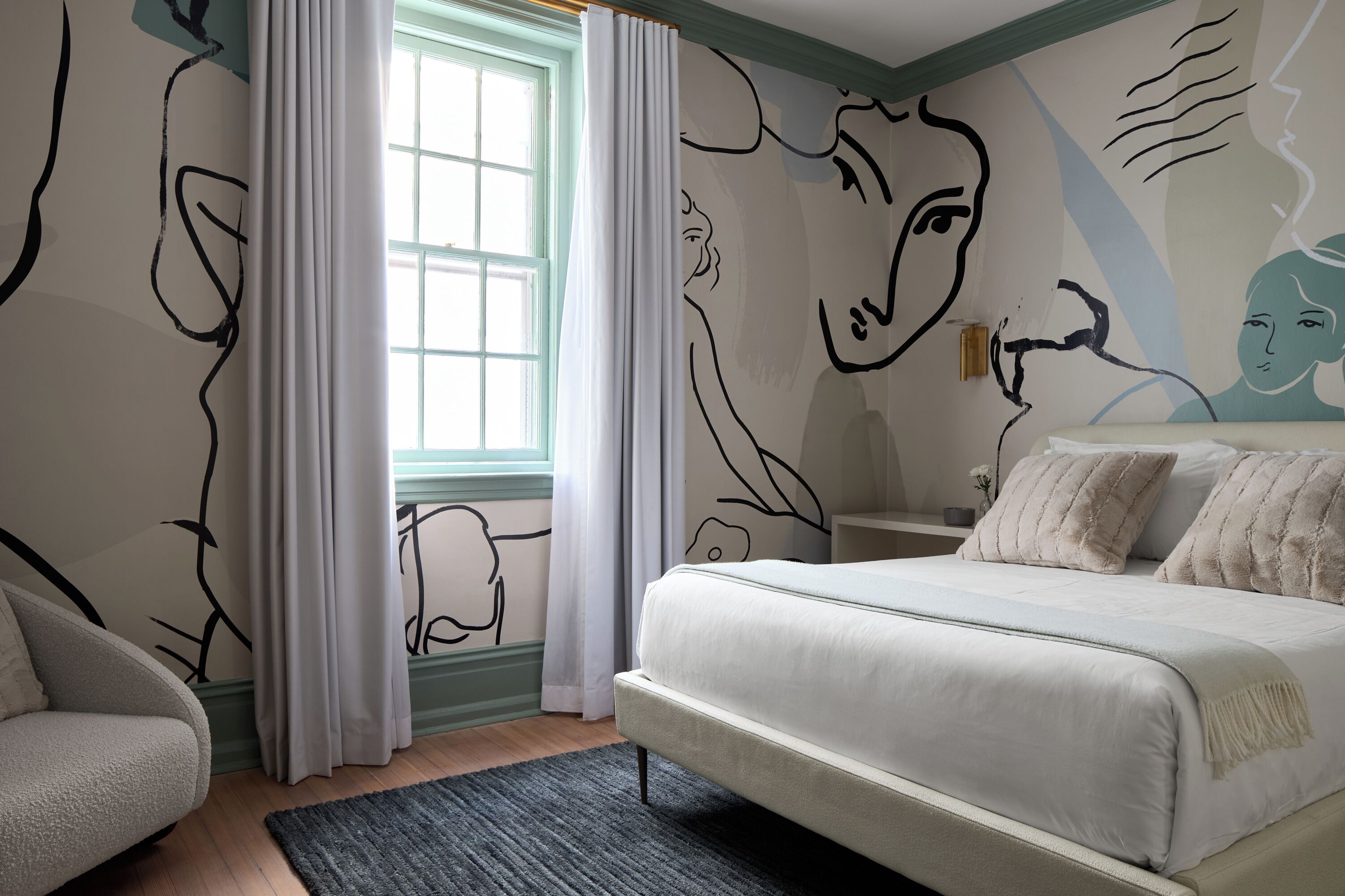 Premium bedding, in-room safe, individually decorated