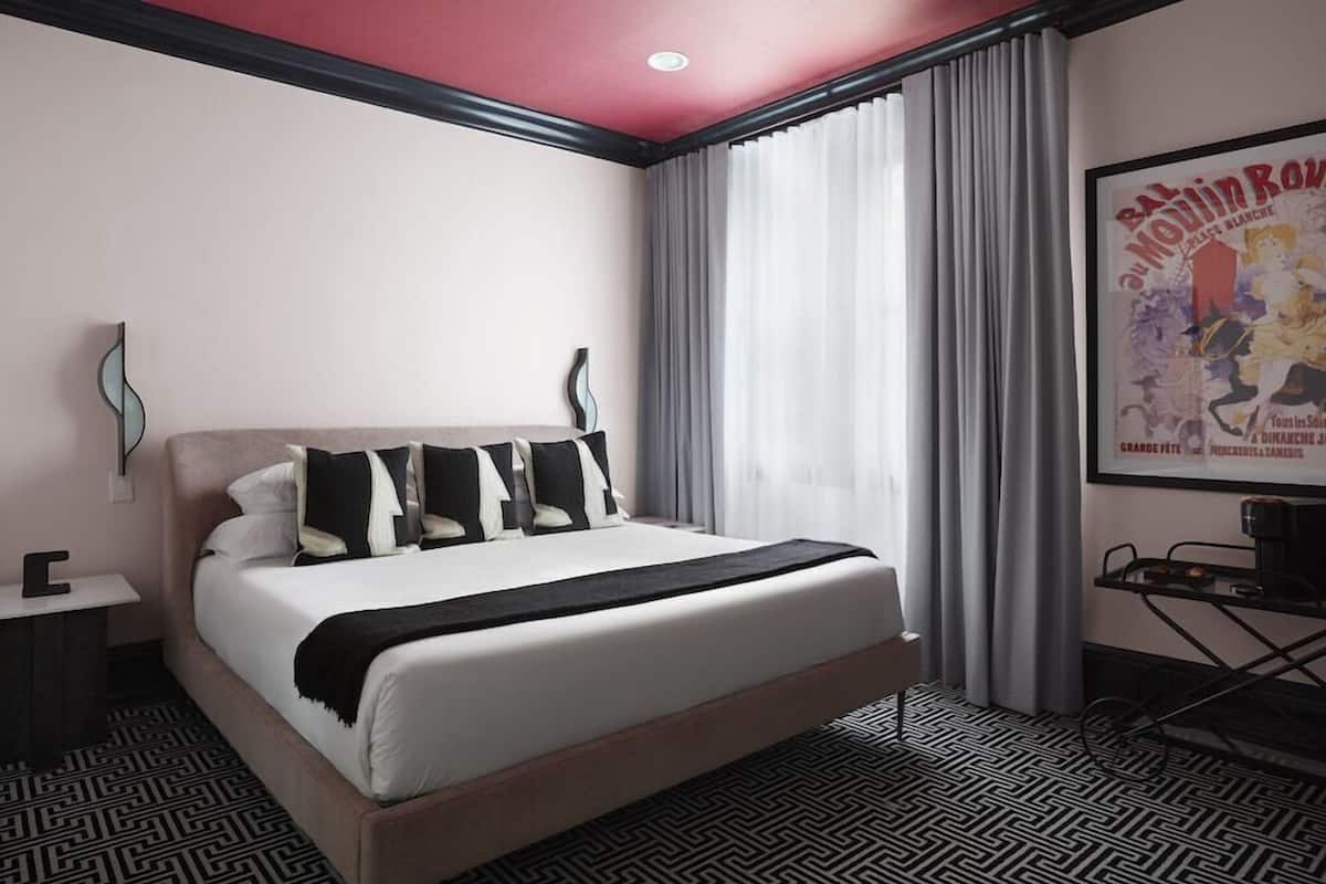 Premium bedding, in-room safe, individually decorated
