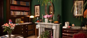 Fireplace - Inn San Francisco (San Francisco)