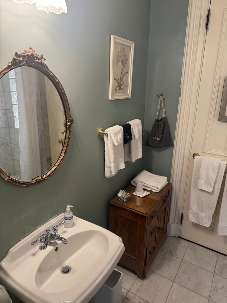 The College Club of Boston by null