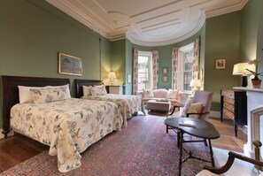 Superior Double Room, Ensuite (Two Full Beds) - The College Club of Boston (Boston)