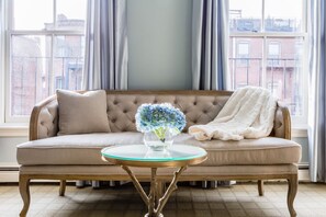 Literie de qualité supérieure, couette en duvet d'oie, minibar