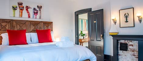 Deluxe Room (Wide Berth)