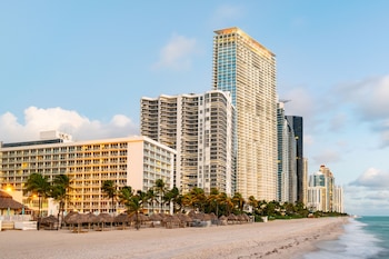 Newport Beachside Hotel & Resort