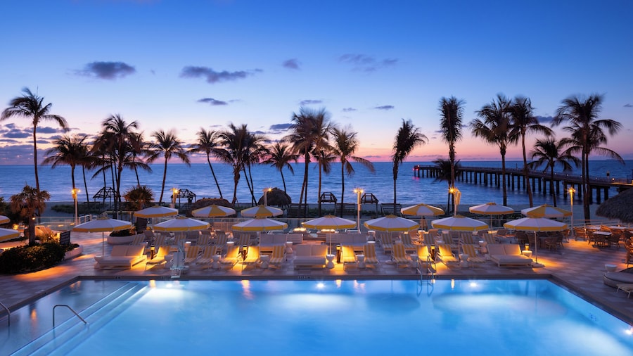 The Sunny Miami Sunny Isles Beach,Curio Collection by Hilton