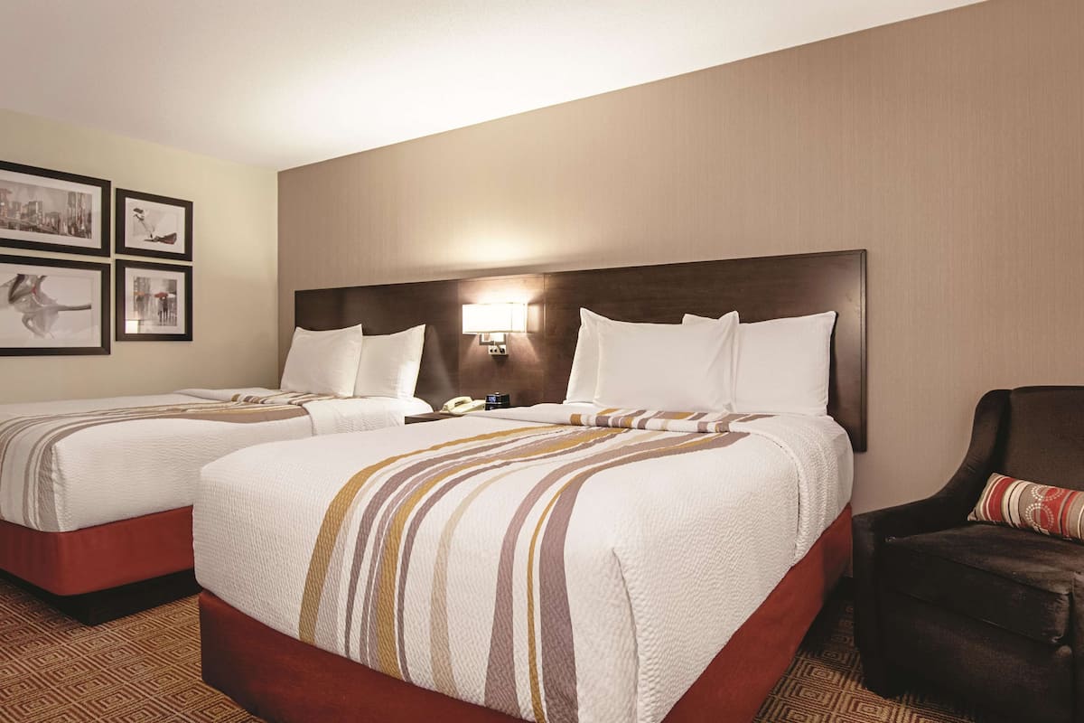Room, 2 Double Beds, Non Smoking, Courtyard View | Premium bedding, pillow-top beds, in-room safe, desk