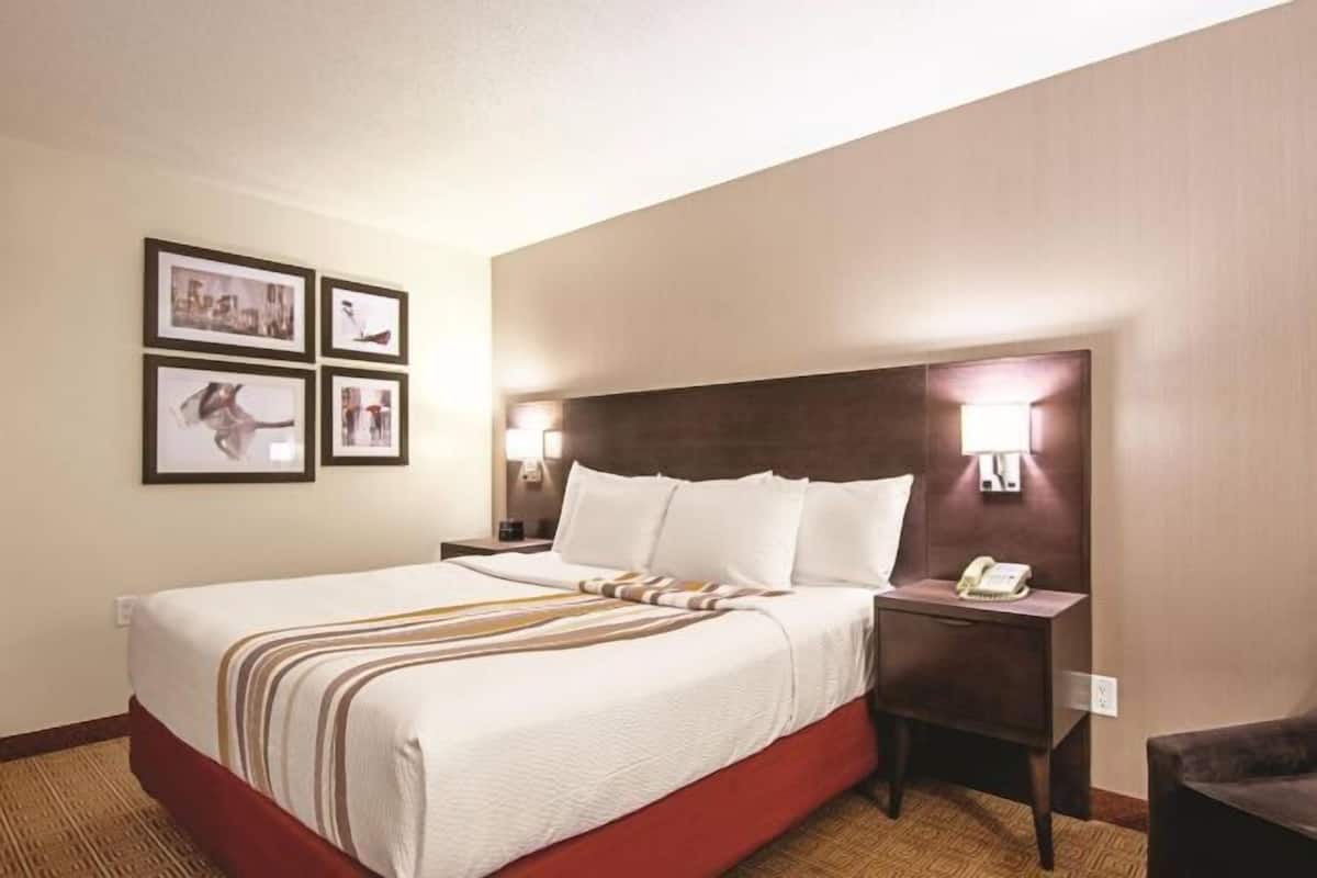 Ropa de cama de alta calidad y colchones con acolchado adicional