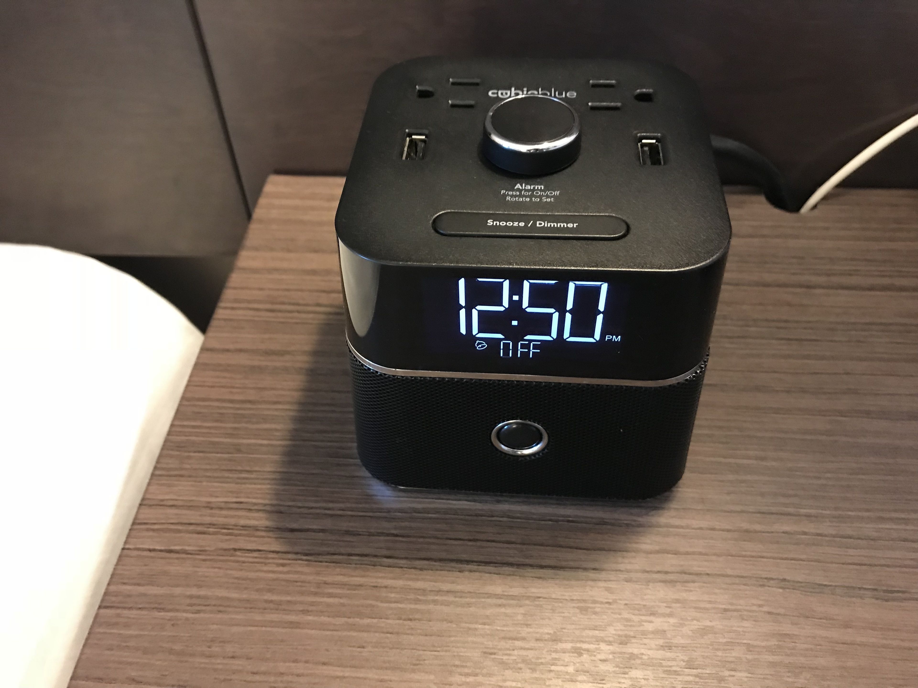 premium bedding, pillow-top beds, in-room safe, desk