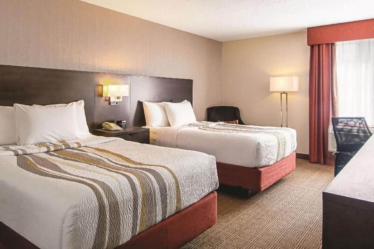 Premium bedding, pillowtop beds, in-room safe, desk