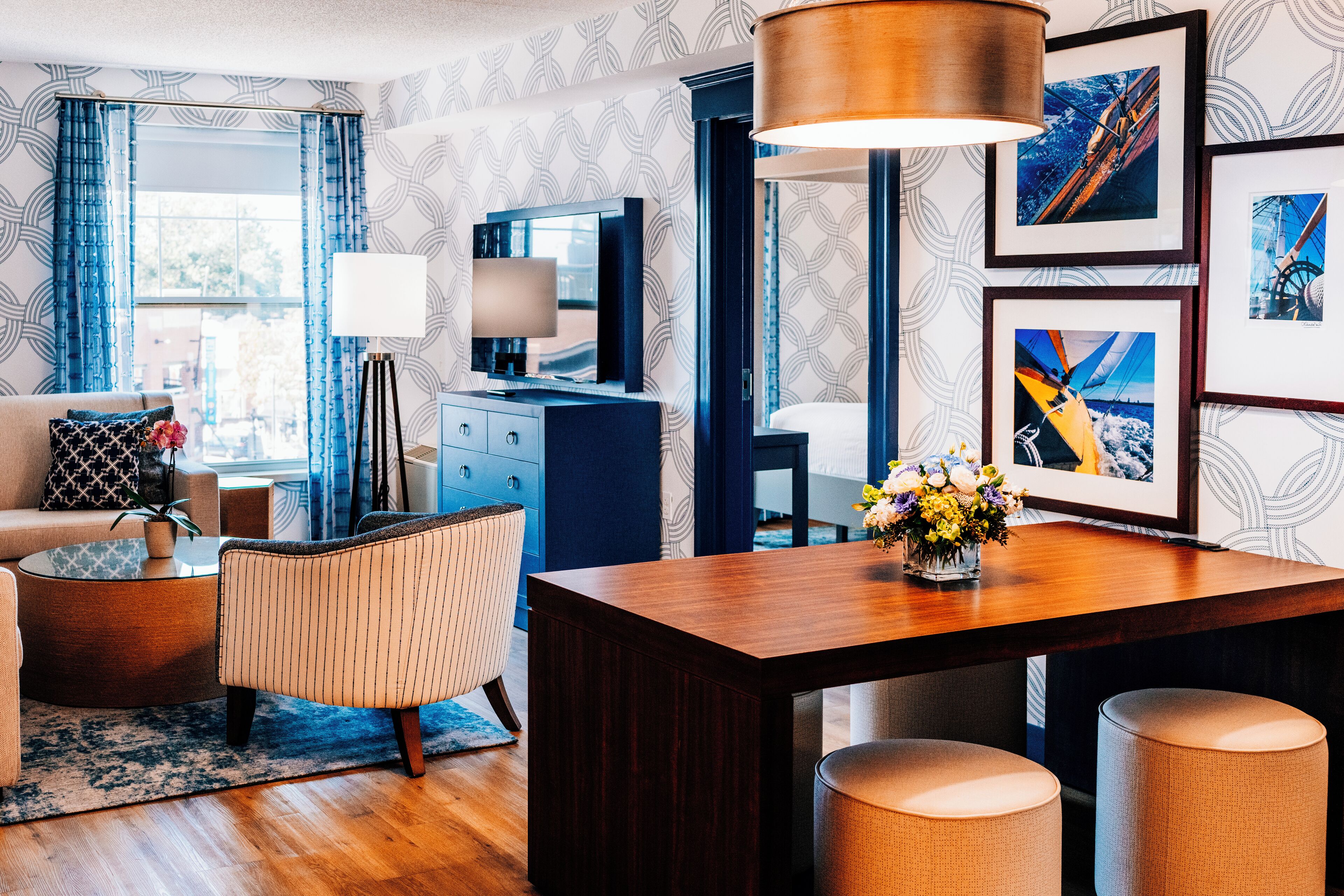 King Suite | Premium bedding, in-room safe, laptop workspace, blackout drapes