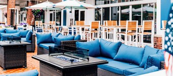 Salem Waterfront Hotel & Suites