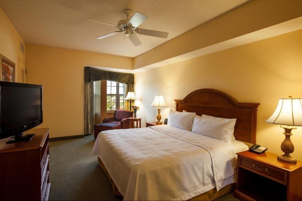 In-room safe, desk, iron/ironing board, free cribs/infant beds