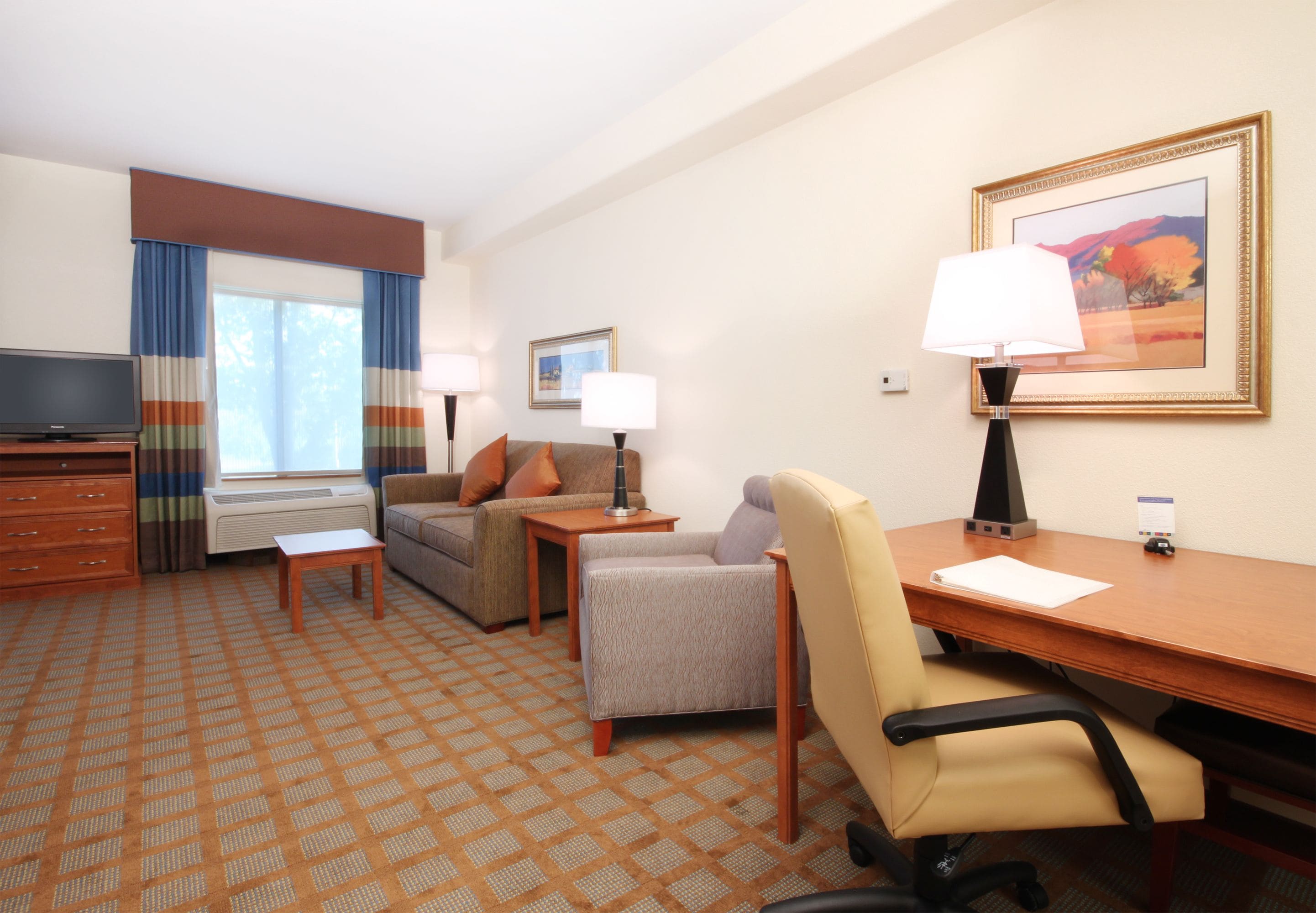 studio suite, 1 king bed, non smoking | living area | 25-inch tv with cable channels