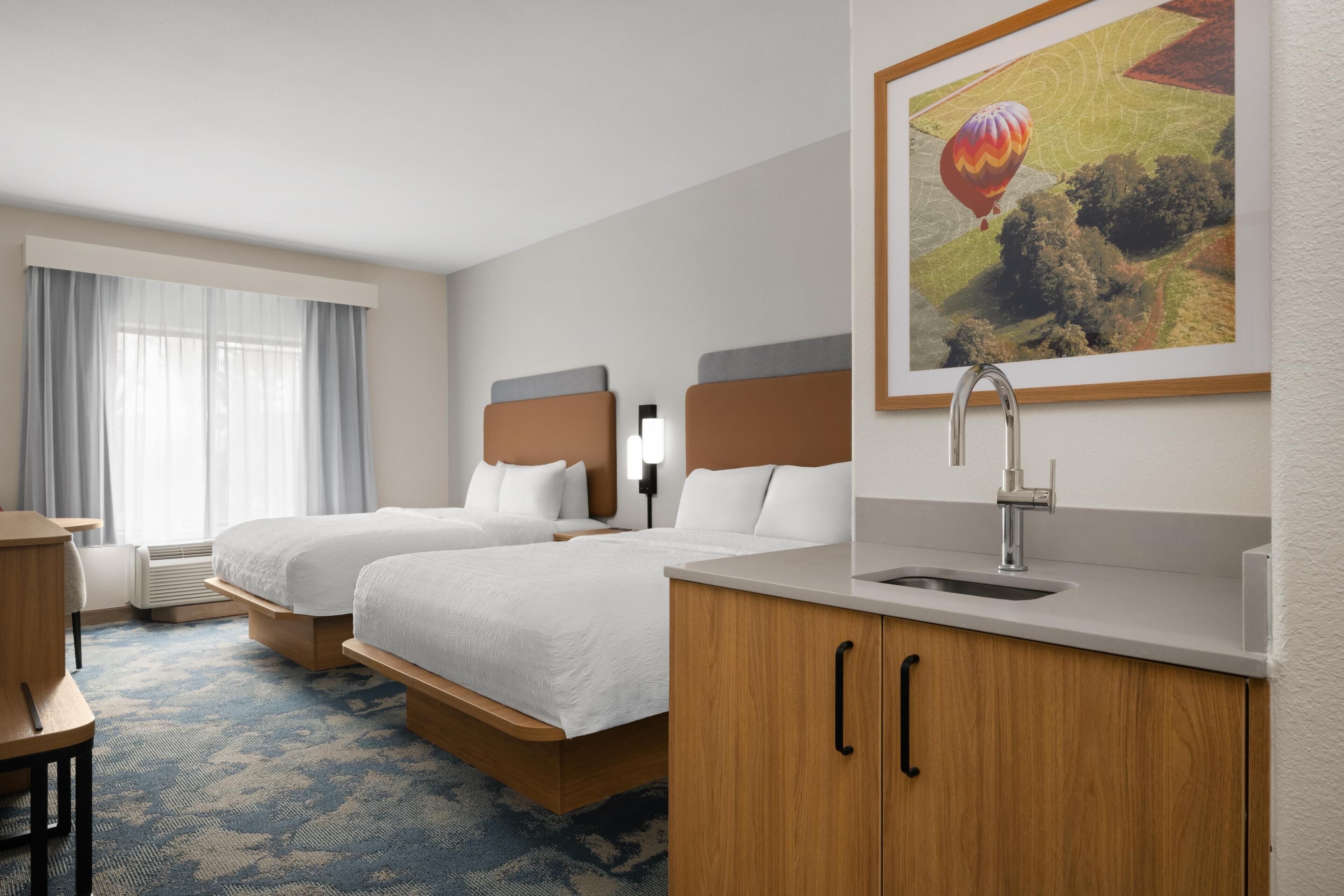 Hampton Inn & Suites Ontario