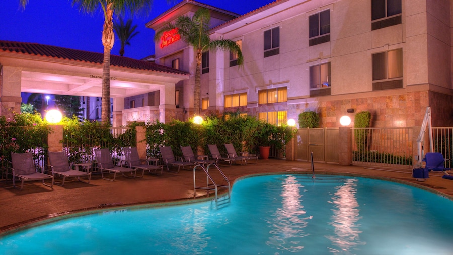 Hampton Inn & Suites Ontario