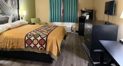 Super 8 by Wyndham Mendota I-39
