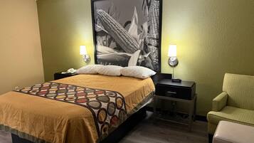 Standard Room, 1 Queen Bed | Living area | TV