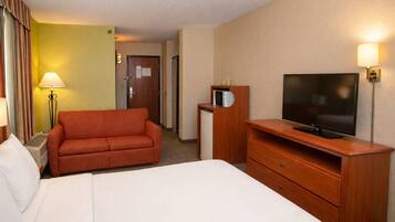 Pillowtop beds, desk, free cribs/infant beds, free WiFi