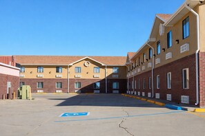 Exterior - Super 8 by Wyndham Gallup (Gallup)