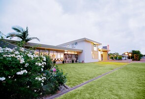 Fachada de la propiedad