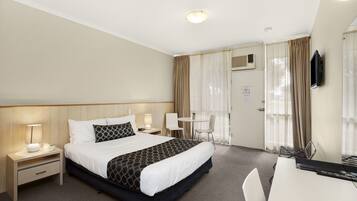 Habitación doble económica | Insonorización, tabla de planchar con plancha, cunas y camas extra