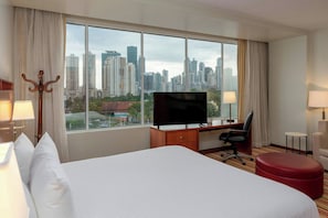 Executive Room, 1 King Bed with Sofa bed, Non Smoking, City View | Premium bedding, down comforters, minibar, in-room safe