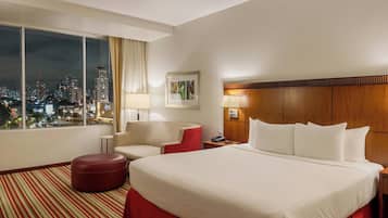 Camera Superior, 1 letto king con divano letto | Biancheria da letto di alta qualità, copriletto in piuma, minibar