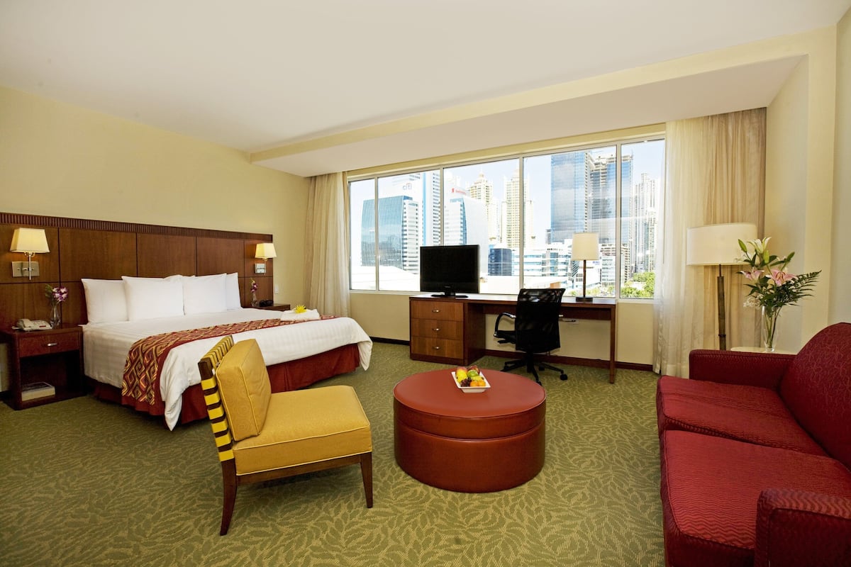 Junior Suite, 1 Bedroom, Non Smoking | Premium bedding, down comforters, minibar, in-room safe