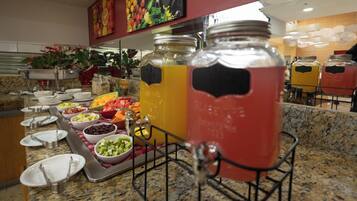 Se sirven desayunos, comidas y cenas