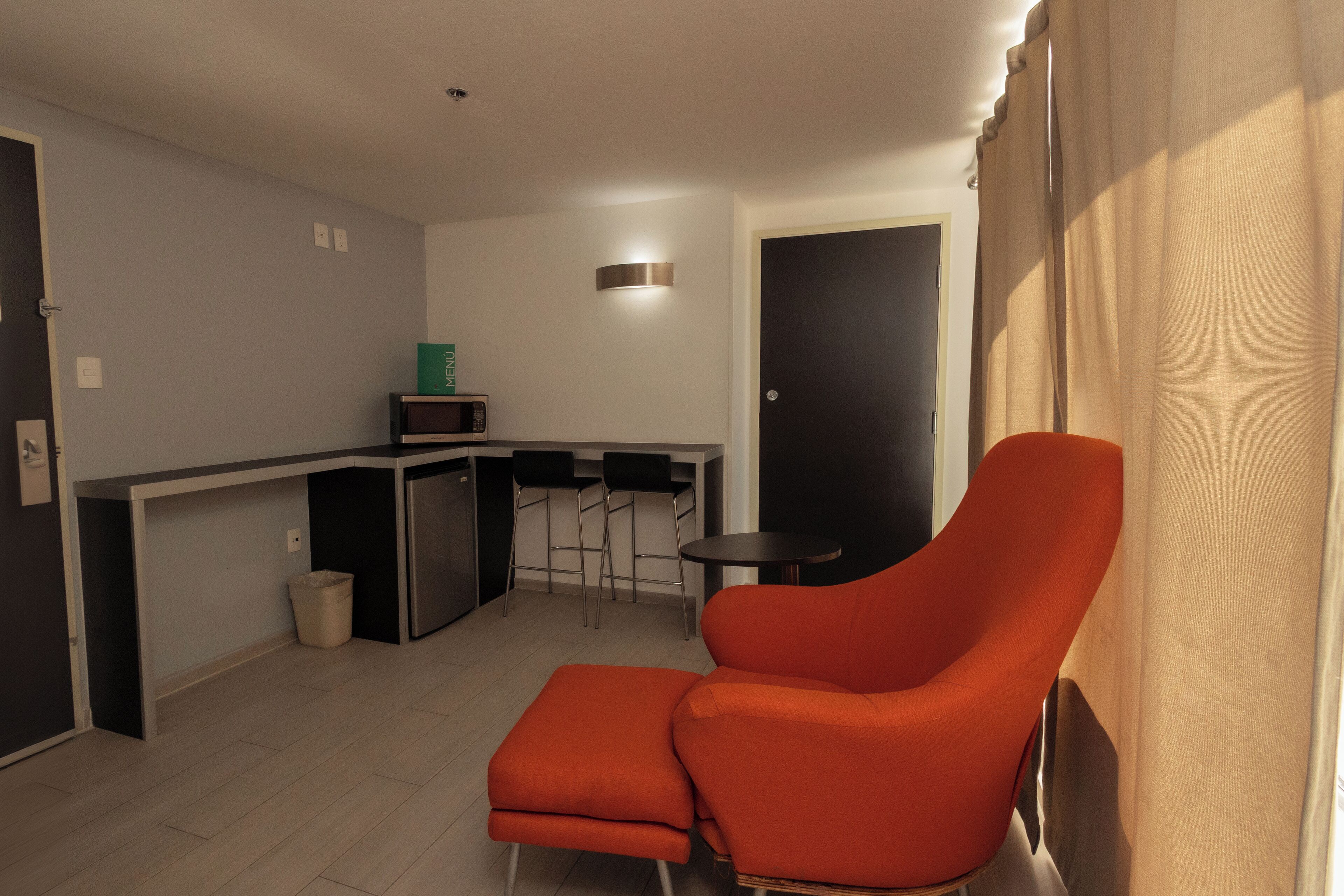 junior suite, 1 king bed | in-room safe, desk, iron/ironing board, free cots/infant beds