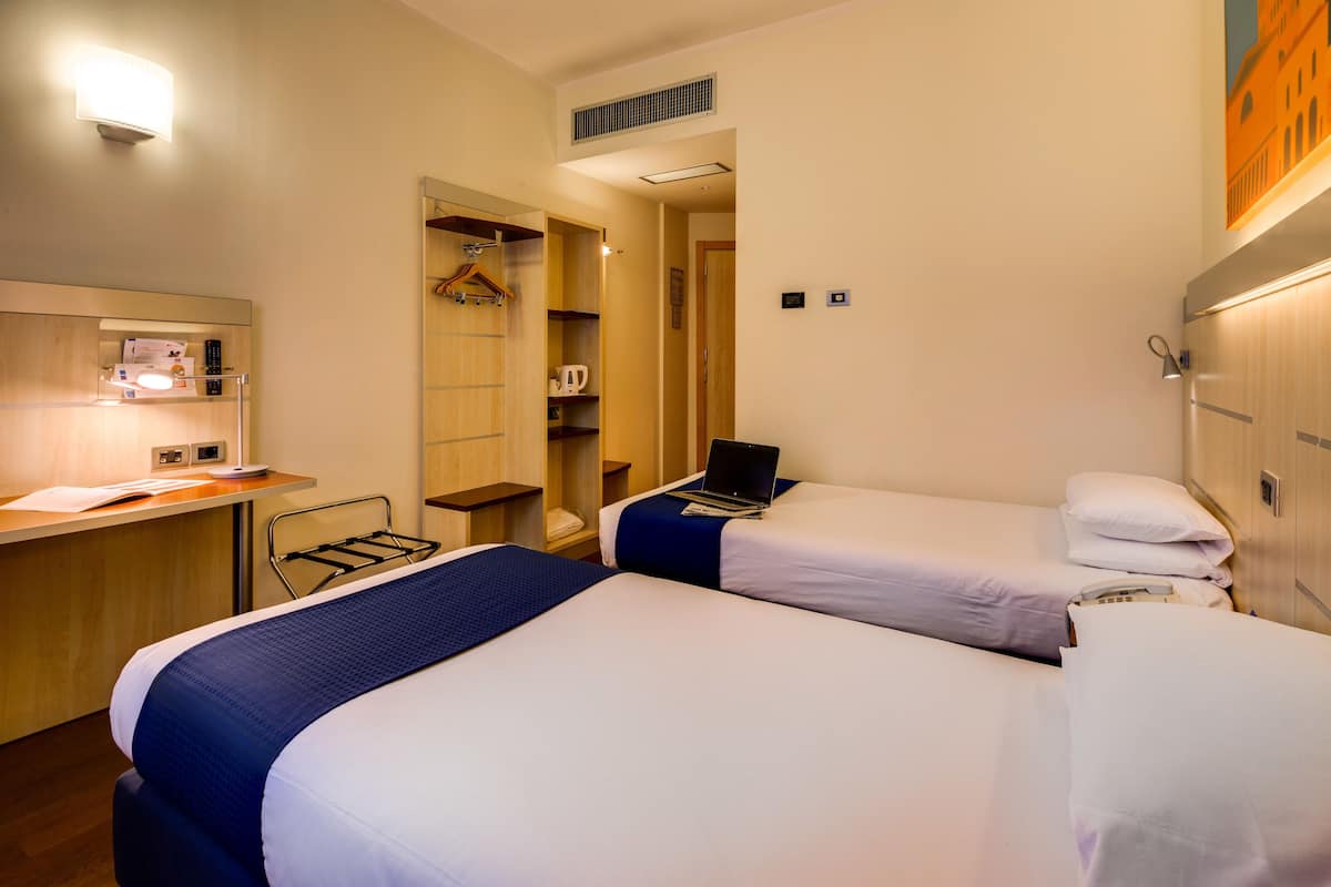 Standard Room, 2 Single Beds, Smoking