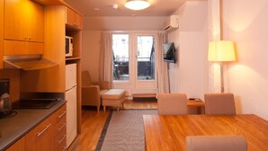 Superior Studio, 1 Twin Bed | Desk, cribs (surcharge), rollaway beds (surcharge), WiFi (free) - Hellsten Helsinki Parliament (HELSINKI)