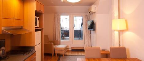 Superior Studio, 1 Twin Bed | Desk, cribs/infant beds, rollaway beds, free WiFi