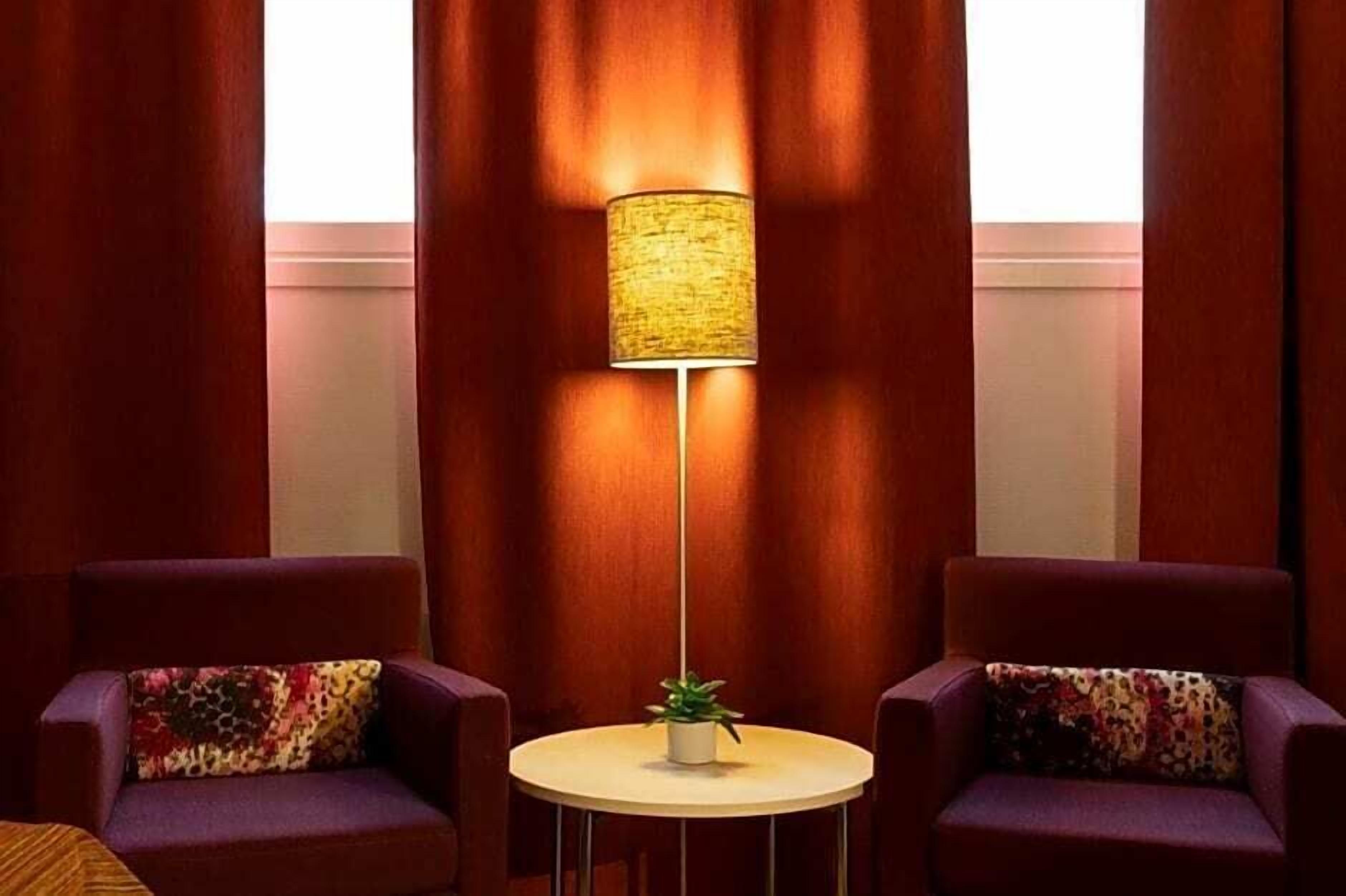 1 bedroom, desk, free wifi, bed sheets